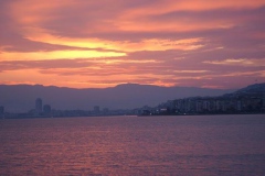 Göztepe'de Gündoğarken... [Fotoğraf : Lokman Dağ]