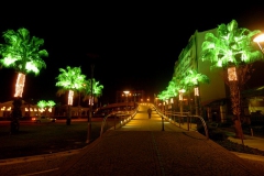 Konak Pier 2007 yılbaşı öncesi ışıklandırılmış üst geçit... [Fotoğraf : Lokman Dağ]
