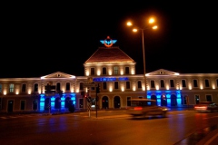 Basmane Garı'nda  2007 yılbaşı öncesi ışıklandırma... [Fotoğraf : Lokman Dağ]