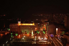 Gece... Konak Meydanı... Tarihi Saat Kulesi... (Fotoğraf : Sinan Kerim Uçkaç)