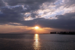 Karşıyaka... Gün batımı... (Fotoğraf : Tufan Atakişi)