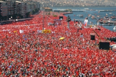 13 Mayıs 2007 Pazar... Gündoğdu Meydanı... İzmir İzmir olalı böyle miting görmedi...