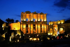 Efes Antik Kenti... Gece... (Fotoğraf : Aykut Fırat)
