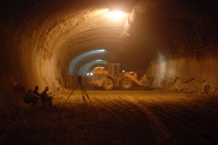 Metro kazısı... Yer altında gece - gündüz... [Fotoğraf : Serdar Ağır]