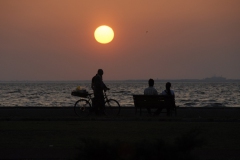 [Kordon'da gün batımı... Fotoğraf : Lokman Dağ]