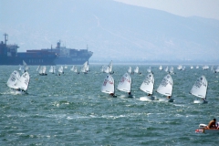 [Körfez'de yelkenliler... Fotoğraf : Saadet Erciyas]