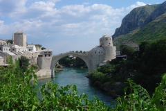 [Bosna-Hersek... Tarihi Mostar Köprüsü... Fotoğraf : Saadet Erciyas]