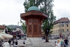 [Bosna Hersek... Sarajevo... Başçarşı... Sebil... Fotoğraf : Hüseyin Erciyas]