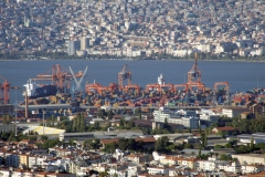 [Alsancak Limanı... Fotoğraf : Hüseyin Erciyas]