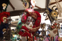 [Venedik'te maskeler... Fotoğraf : Saadet Erciyas]