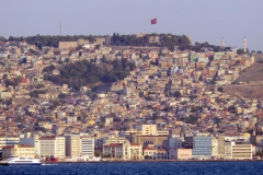 Mavi Körfez, yeşil (!) İzmir... (Fotoğraf: Hüseyin Erciyas)